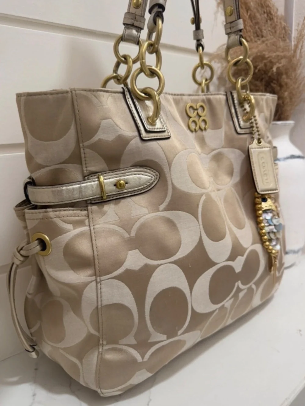 Vintage Coach Signature Op Art Tote – Champagne & Gold